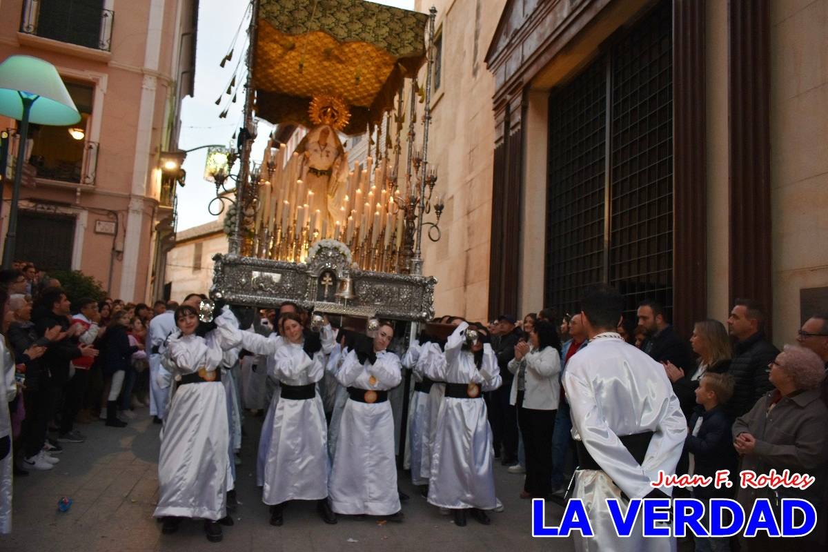 La Virgen Blanca reinó en la tarde del Jueves Santo