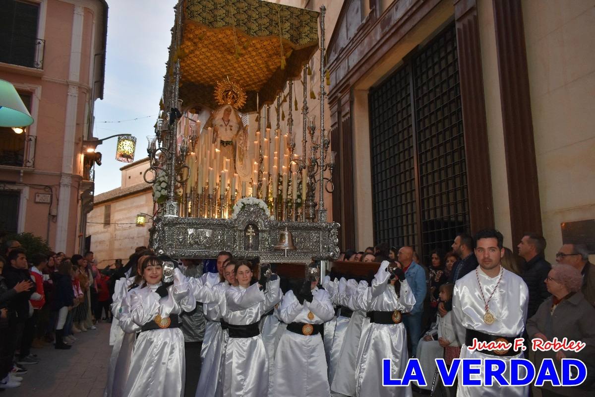 La Virgen Blanca reinó en la tarde del Jueves Santo