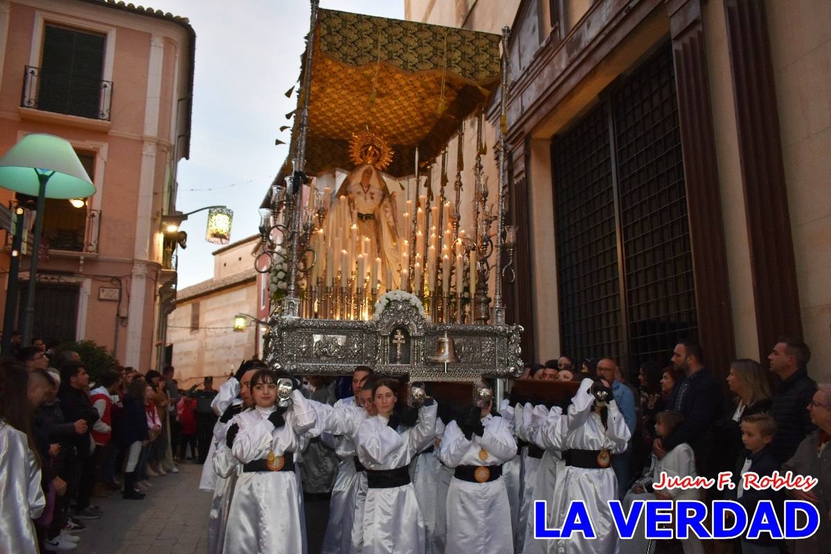 La Virgen Blanca reinó en la tarde del Jueves Santo