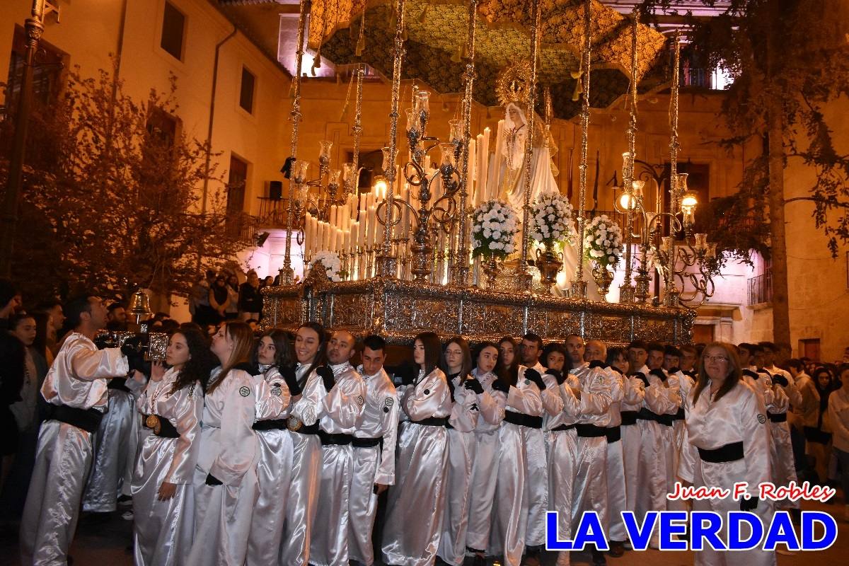 La Virgen Blanca reinó en la tarde del Jueves Santo
