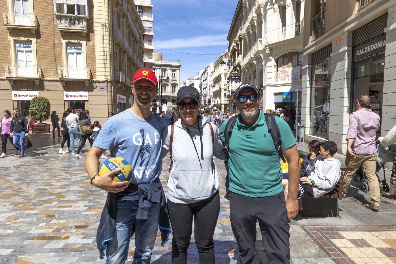 Jueves Santo de encuentros y mucho turismo en Cartagena