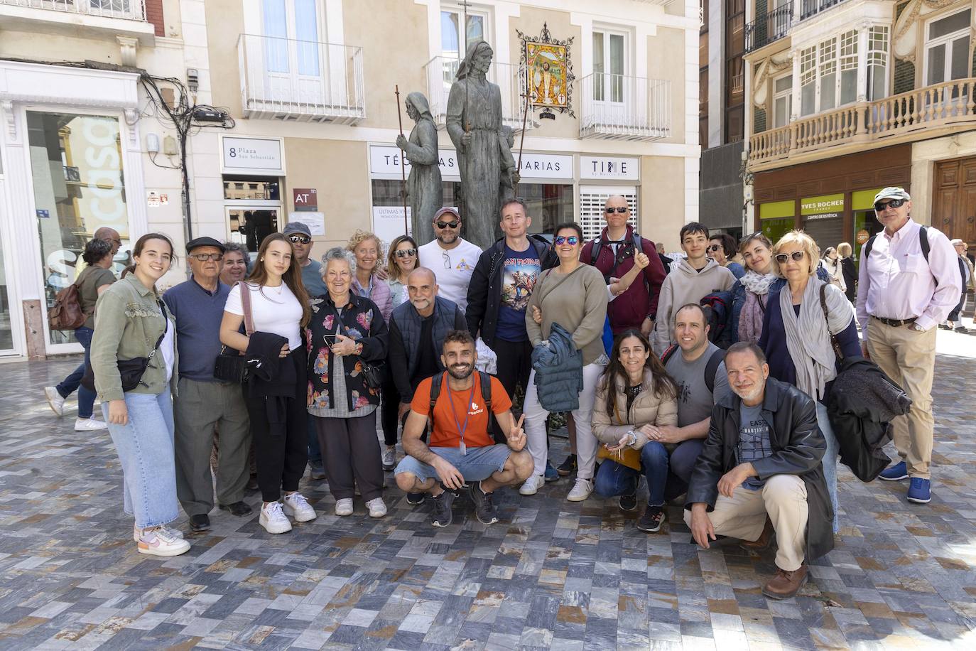 Jueves Santo de encuentros y mucho turismo en Cartagena