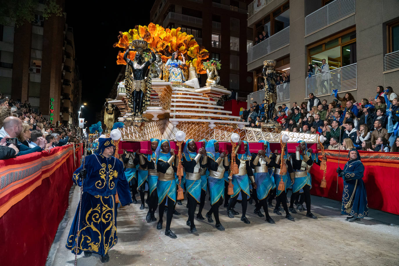 Imágenes del Paso Azul de Lorca en el Viernes Santo