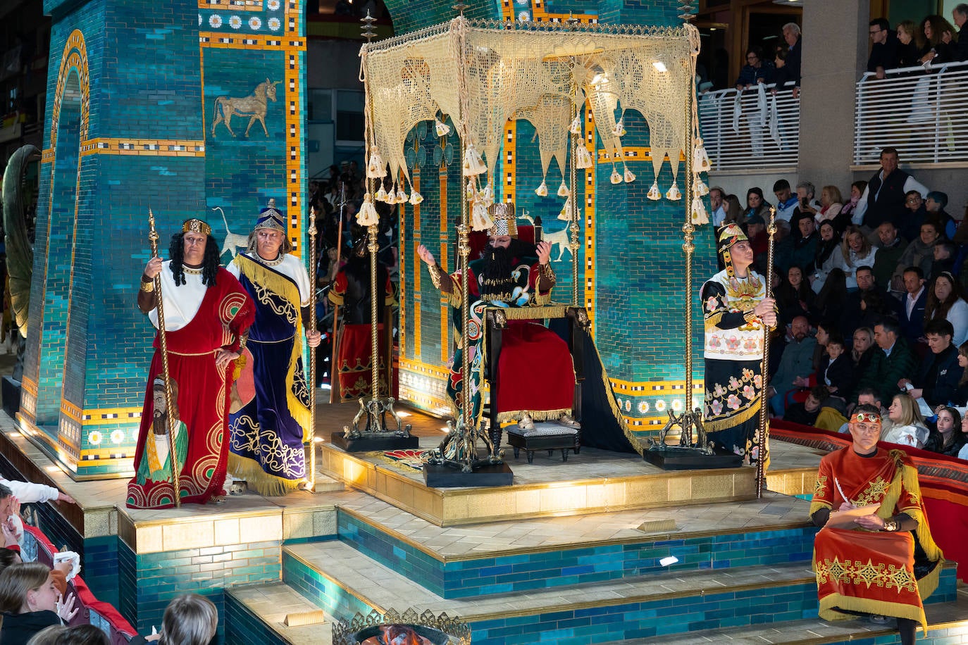 Imágenes del Paso Blanco de Lorca en el Viernes Santo