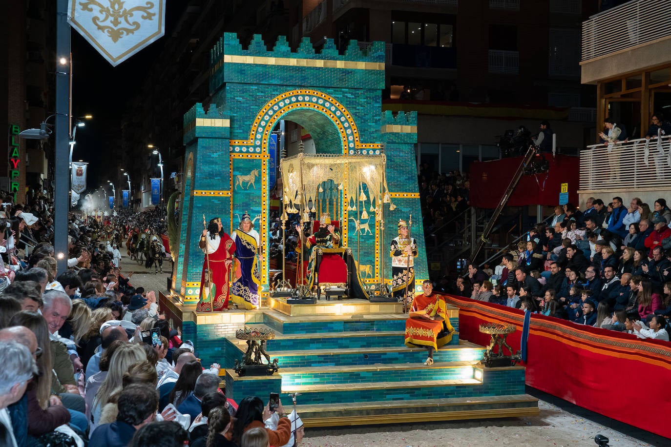 Imágenes del Paso Blanco de Lorca en el Viernes Santo