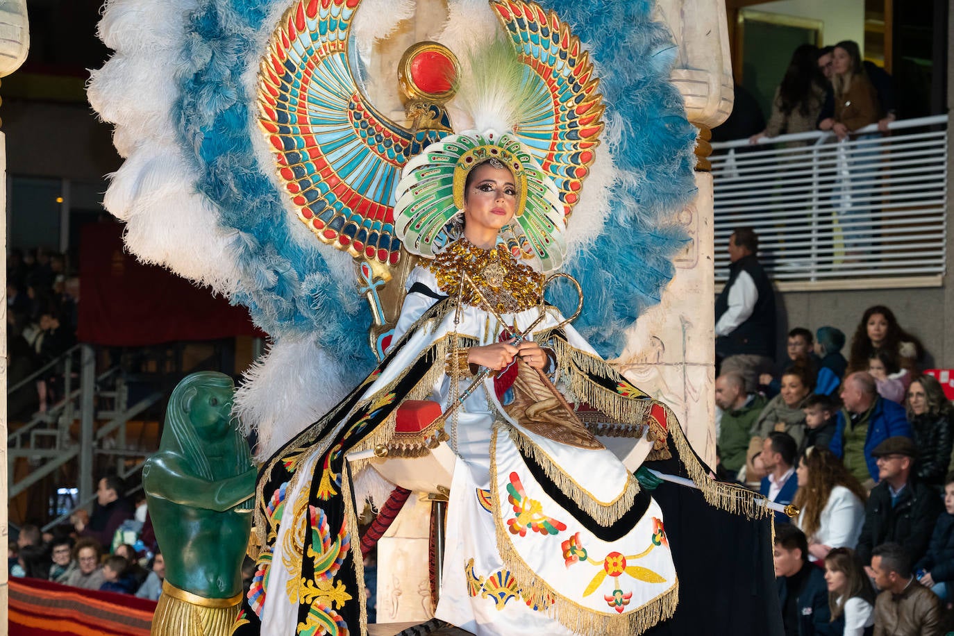 Imágenes del Paso Blanco de Lorca en el Viernes Santo
