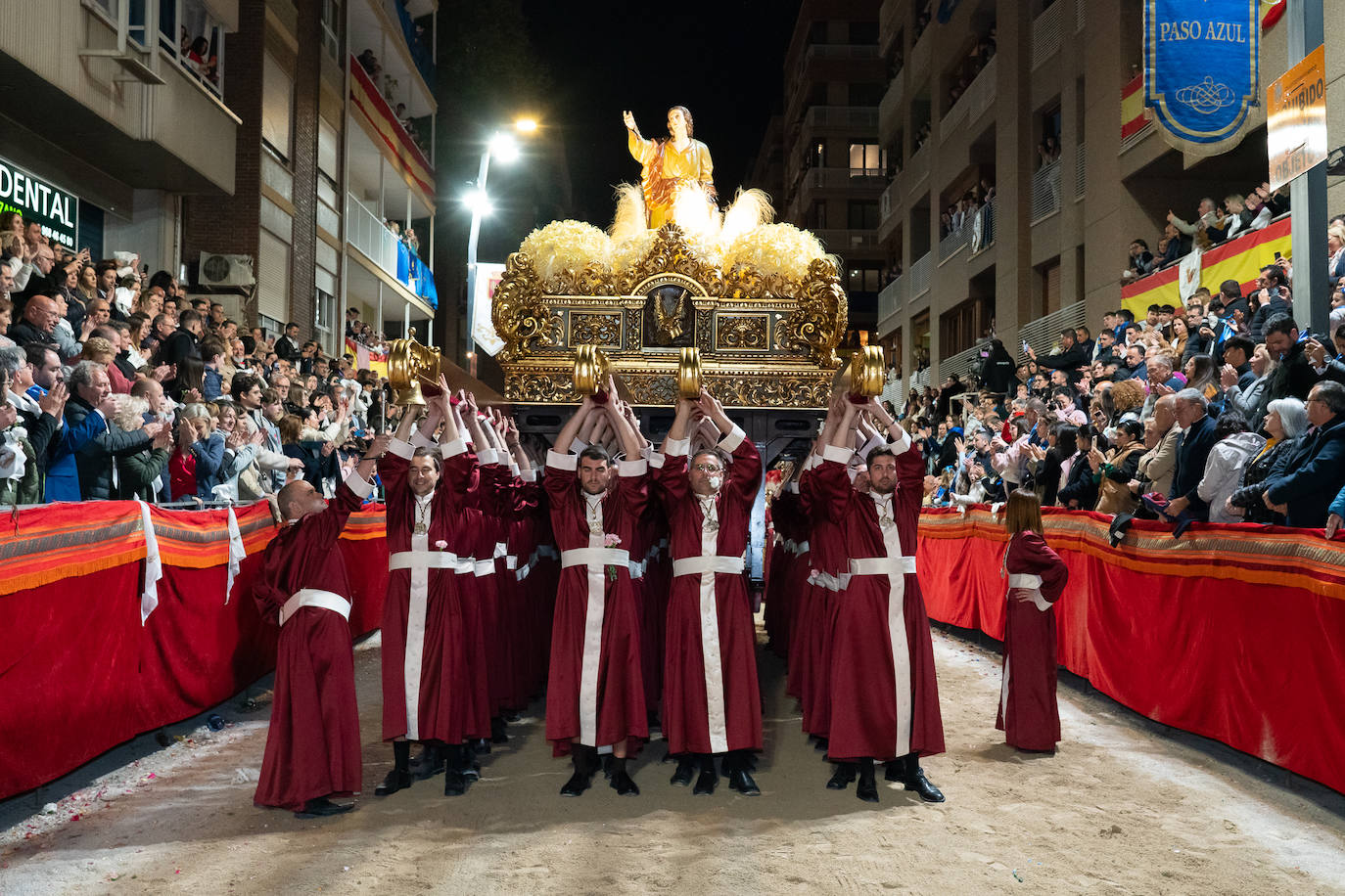 Imágenes del Paso Blanco de Lorca en el Viernes Santo