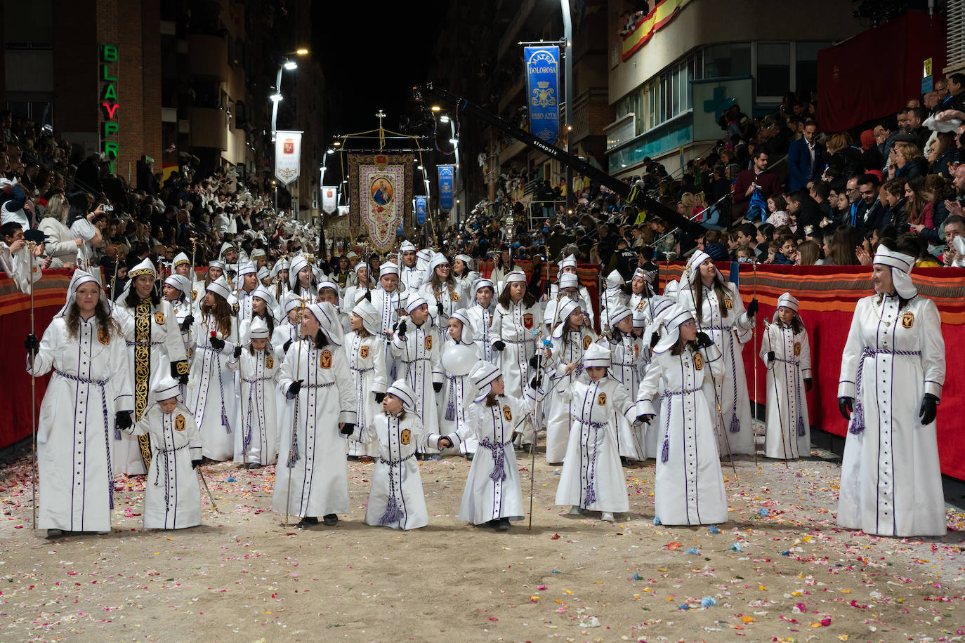 Imágenes del Paso Blanco de Lorca en el Viernes Santo