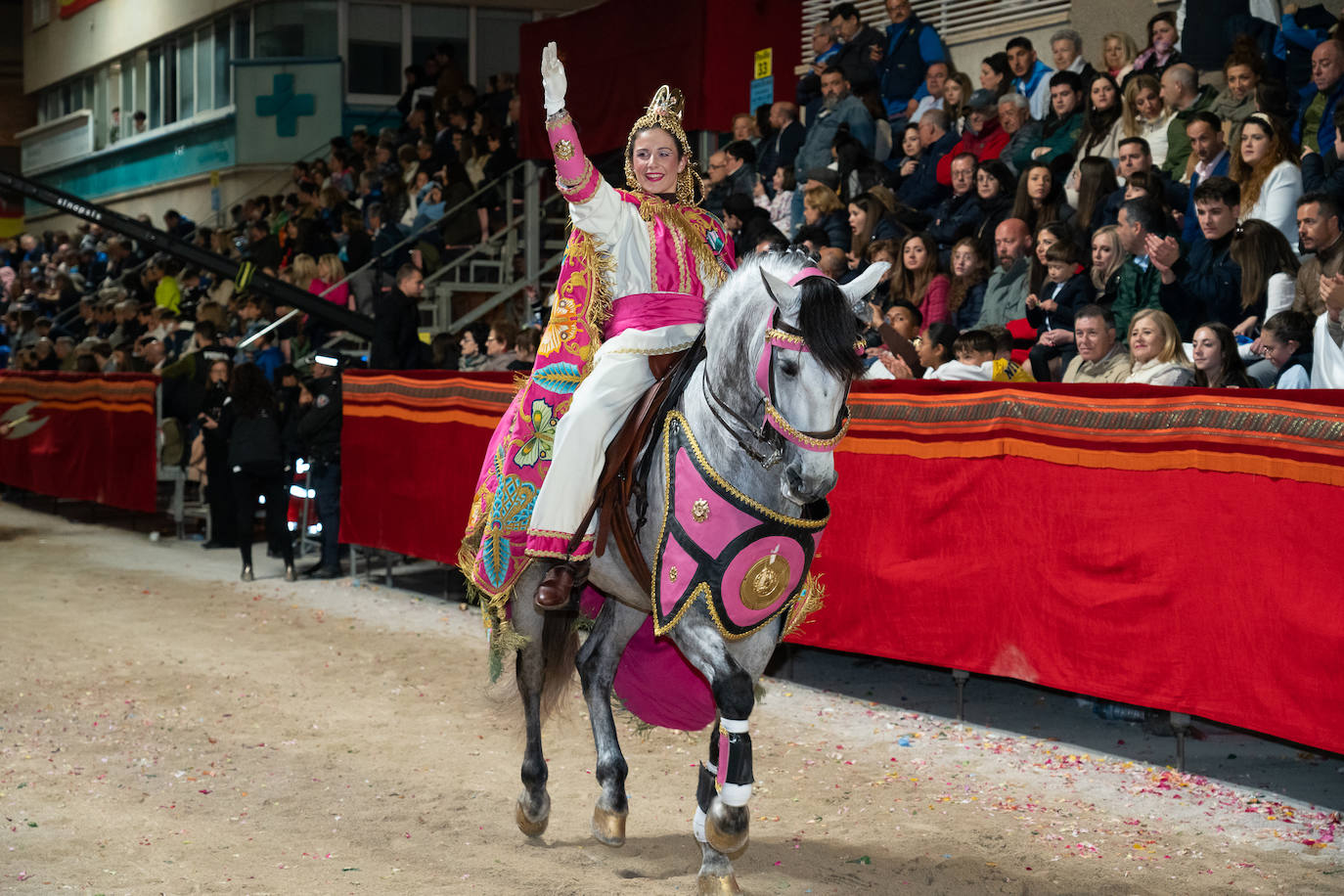 Imágenes del Paso Blanco de Lorca en el Viernes Santo