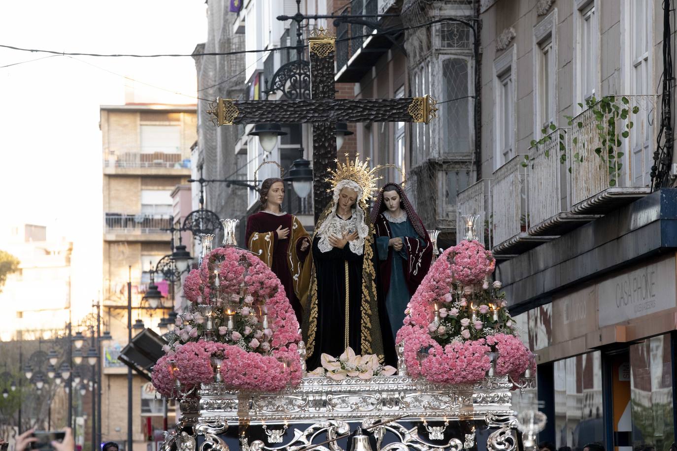 La procesión de la Vera Cruz de Cartagena, en imágenes