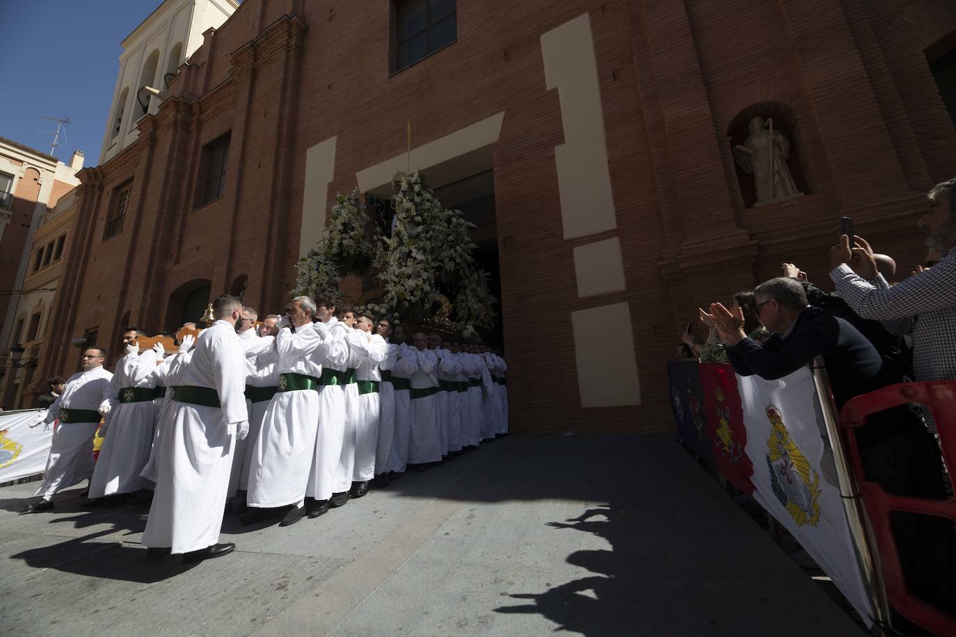 La procesión del Resucitado de Cartagena, en imágenes