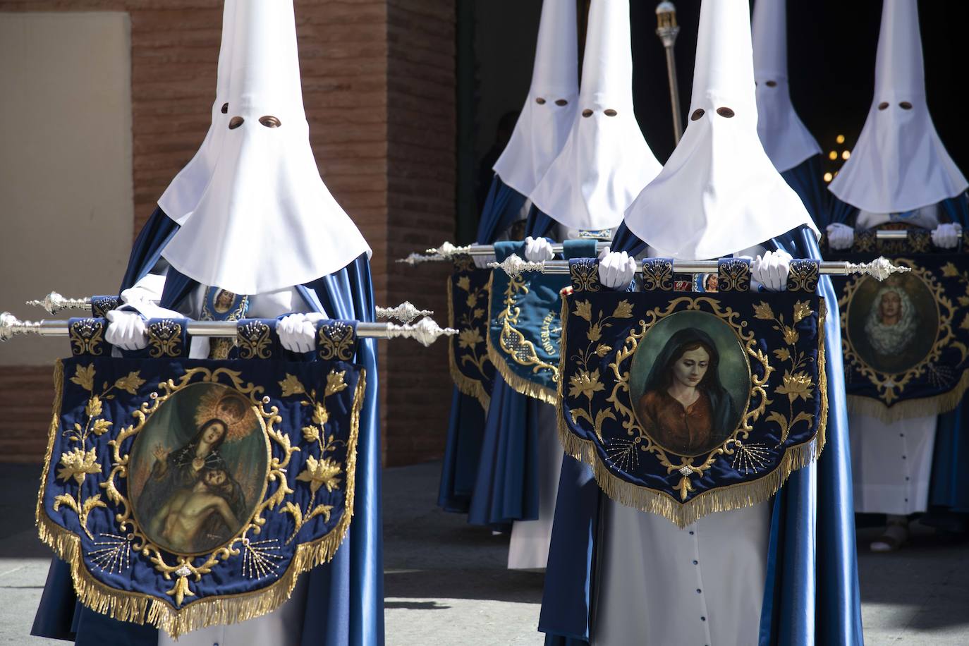 La procesión del Resucitado de Cartagena, en imágenes