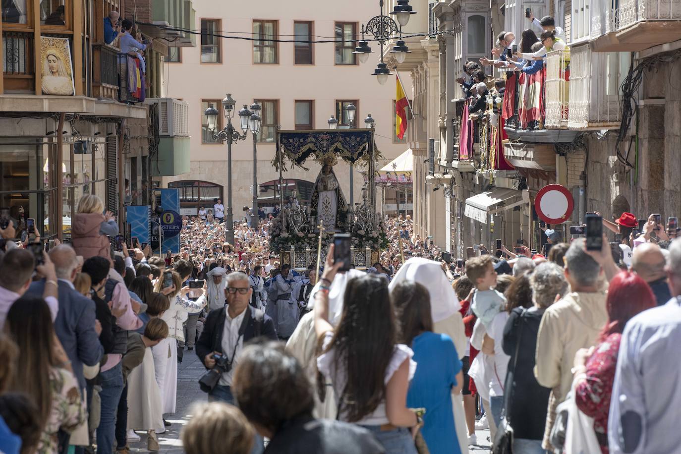 La procesión del Resucitado de Cartagena, en imágenes