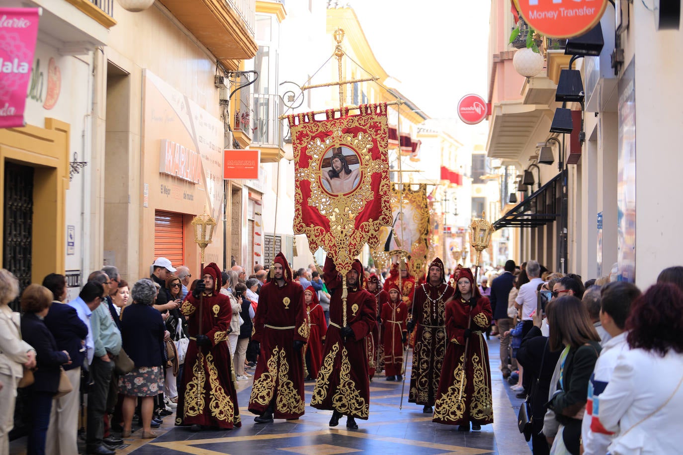 Procesión del Resucitdo en Lorca, en imágenes