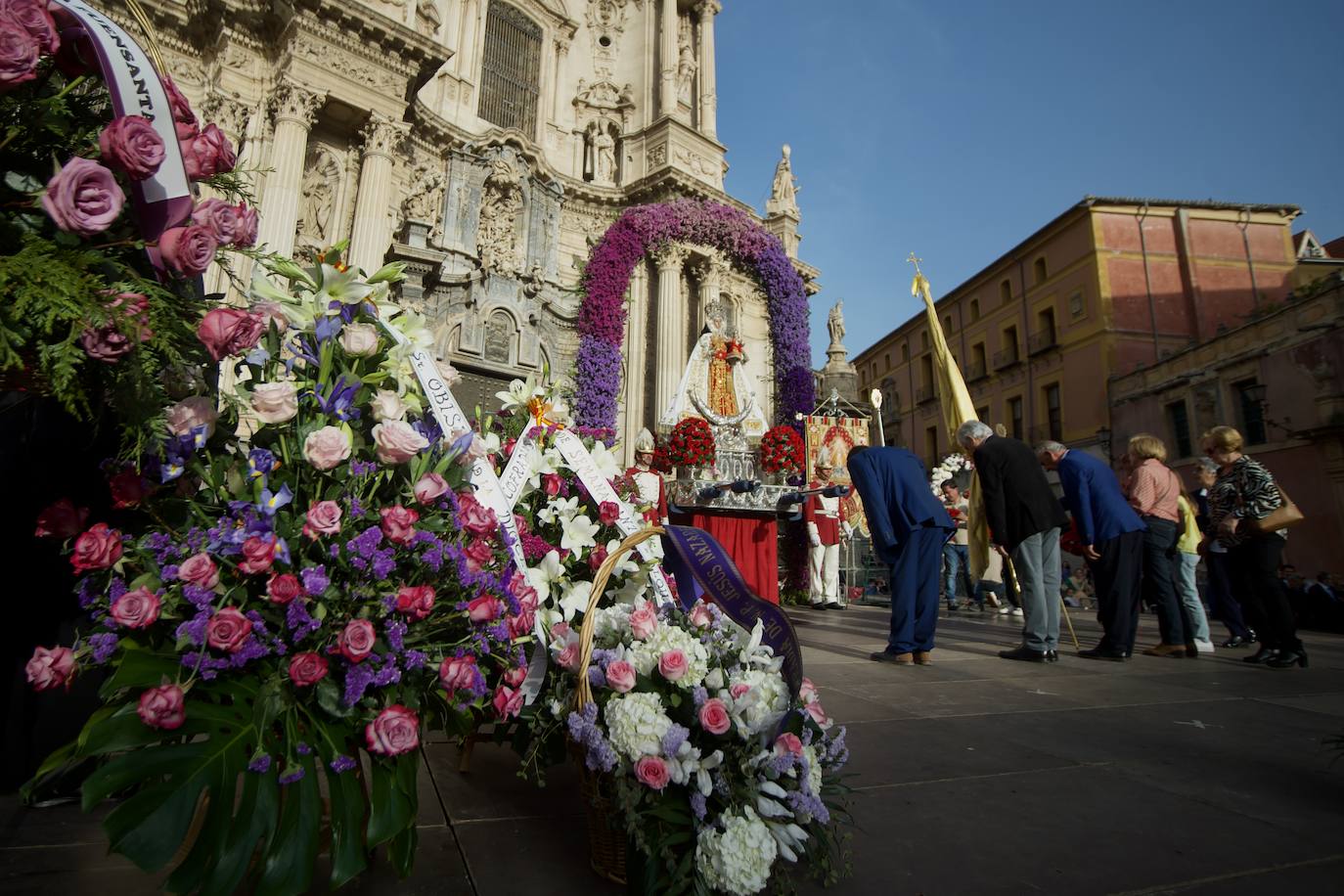 Las imágenes de la ofrenda floral a la Virgen de la Fuensanta