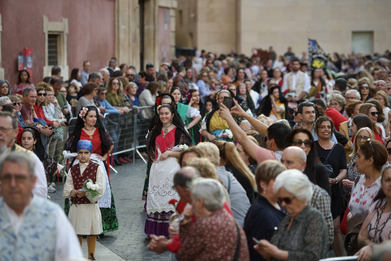 Las imágenes de la ofrenda floral a la Virgen de la Fuensanta