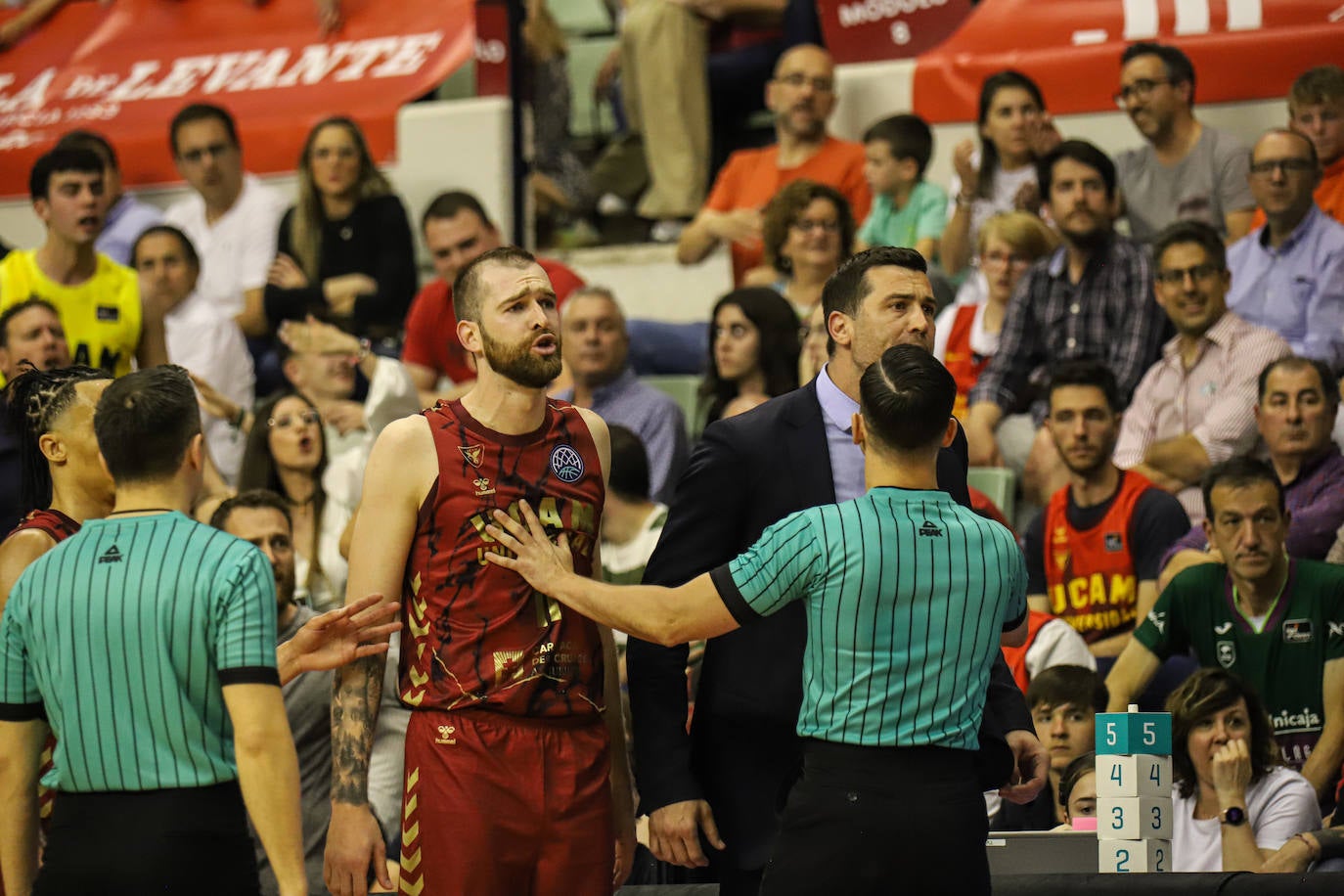Las imágenes del partido UCAM Murcia CB-Unicaja (74-96)