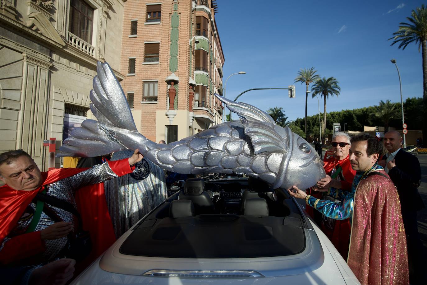 La llegada de la Sardina a Murcia, en imágenes