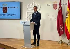 El portavoz del Gobierno regional, Marcos Ortuño, en la rueda de prensa posterior al Consejo de Gobierno.
