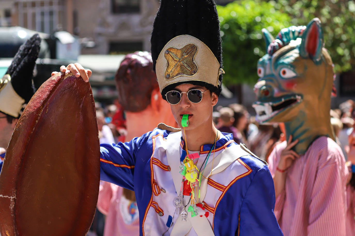 El desfile de Doña Sardina por el centro de Murcia, en imágenes