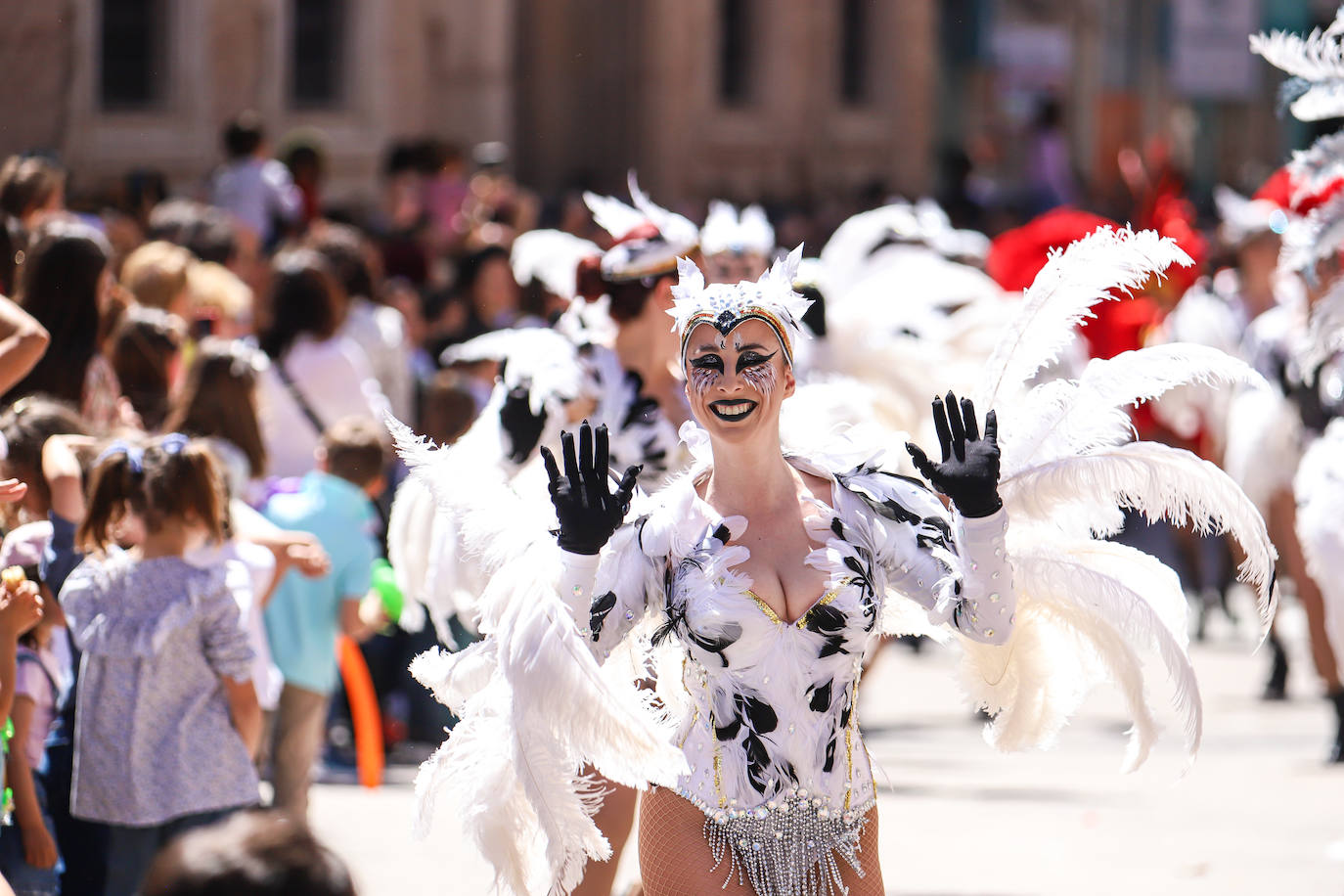El desfile de Doña Sardina por el centro de Murcia, en imágenes