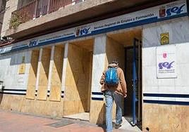 La oficina del SEF de Ronda Norte en Murcia, en una imagen de archivo.