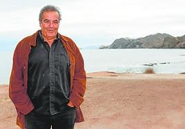 Benito Rabal, en una fotografía tomada en Calabardina (Águilas), un lugar muy especial para su familia, donde durante años disfrutaron de la casa familiar que tanto gustaba a sus padres.