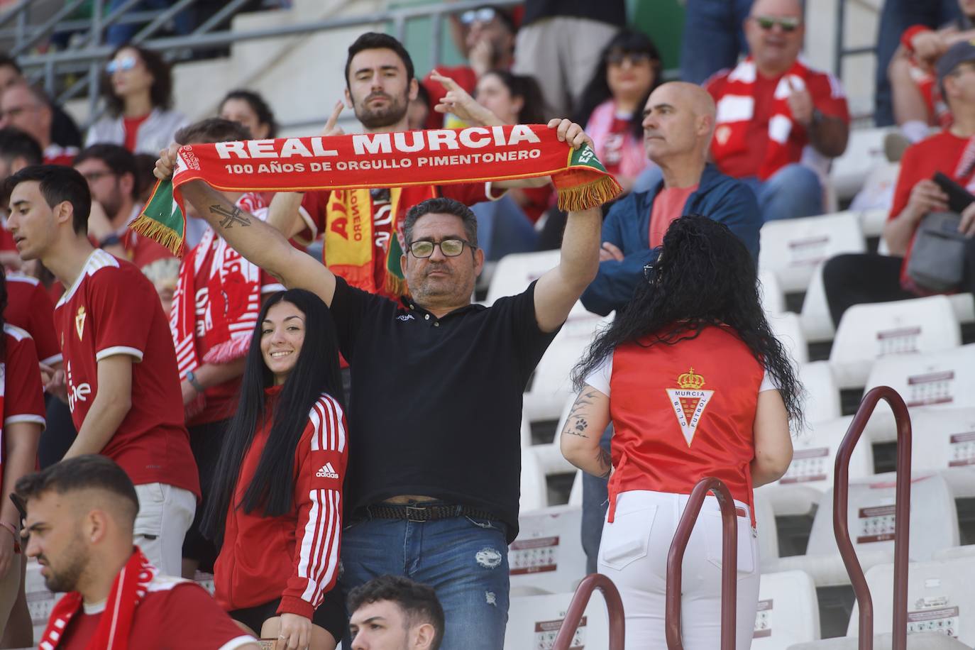 El partido del Real Murcia frente al Atlético Baleares, en imágenes