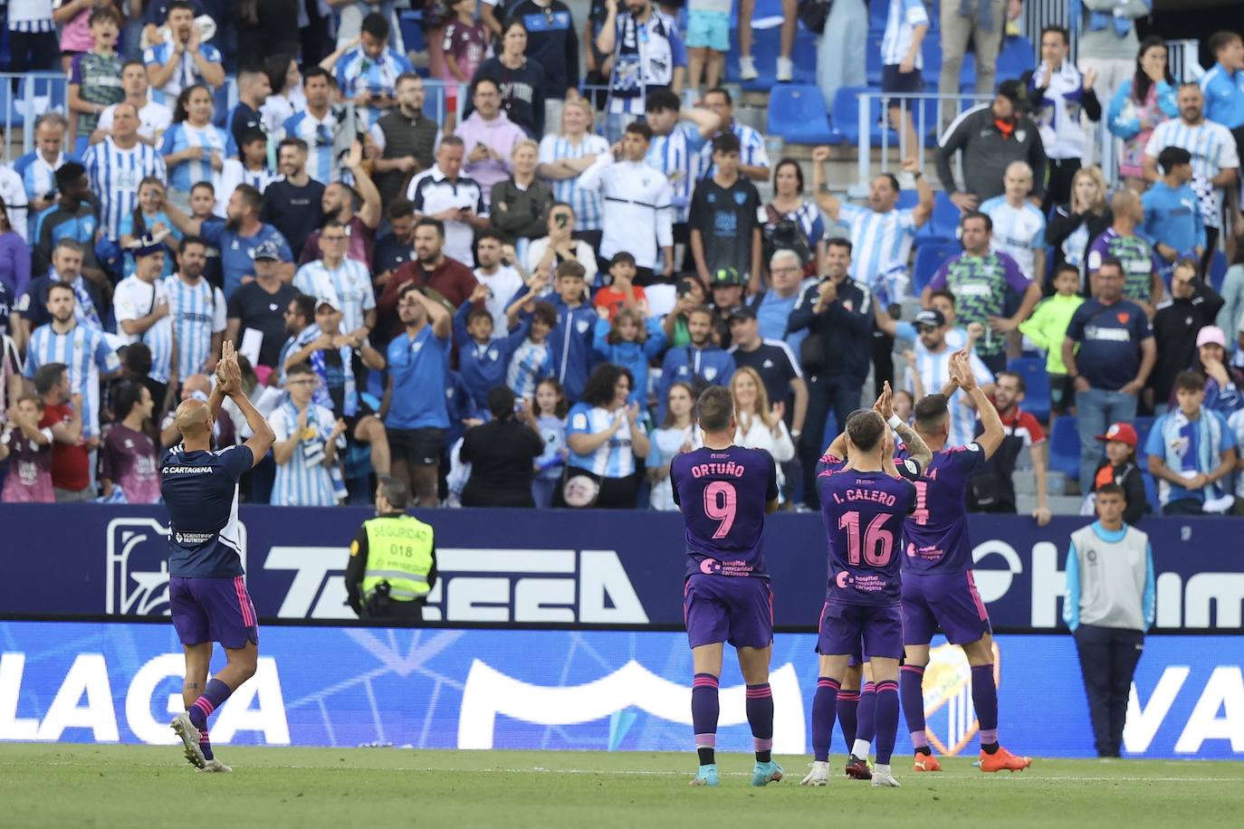 El partido del Cartagena contra el Málaga, en imágenes