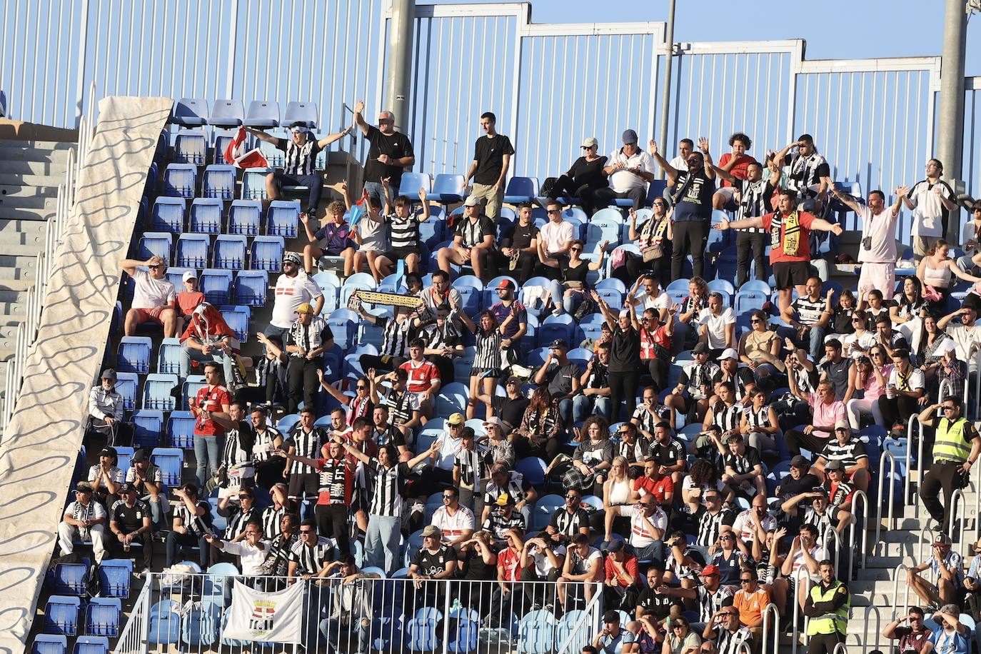 El partido del Cartagena contra el Málaga, en imágenes