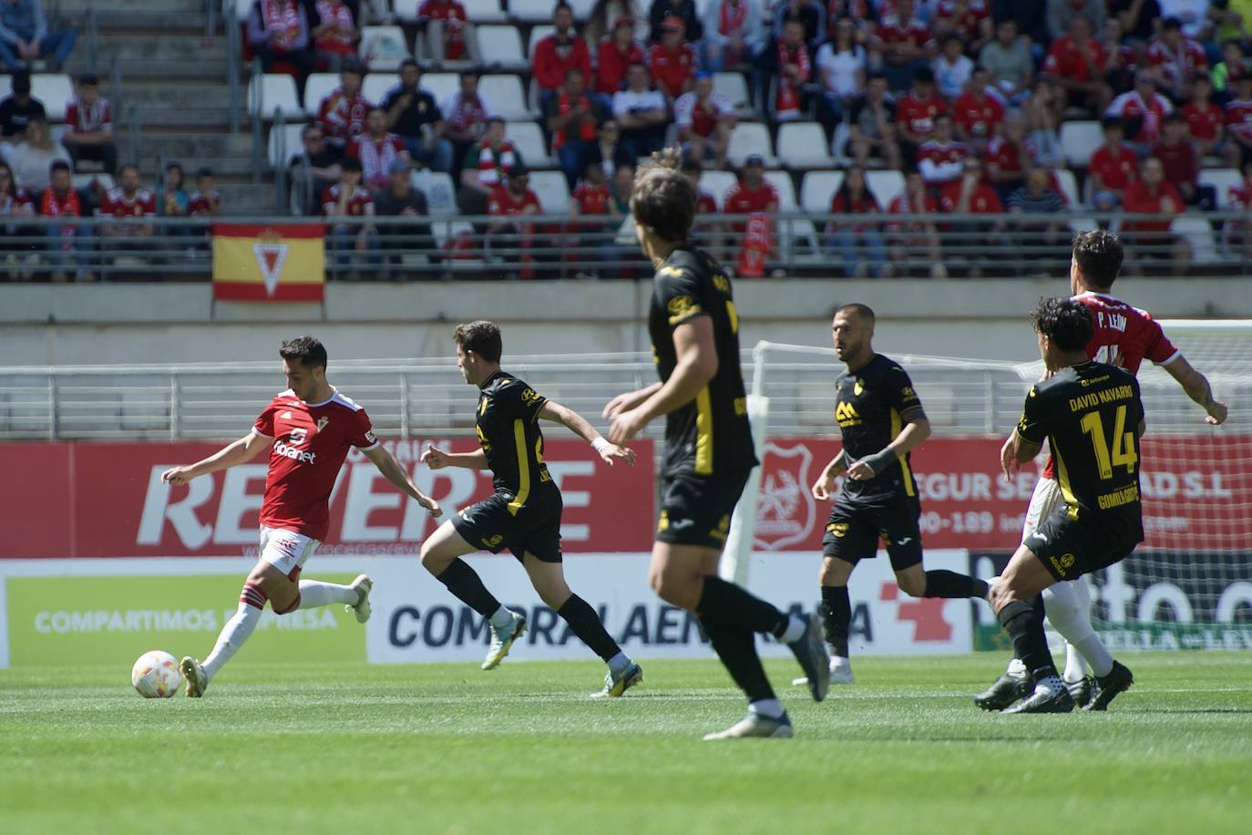 El partido del Real Murcia frente al Atlético Baleares, en imágenes