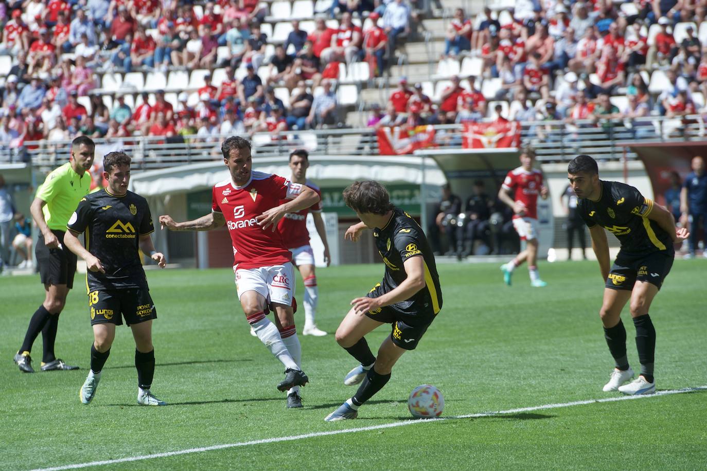 El partido del Real Murcia frente al Atlético Baleares, en imágenes