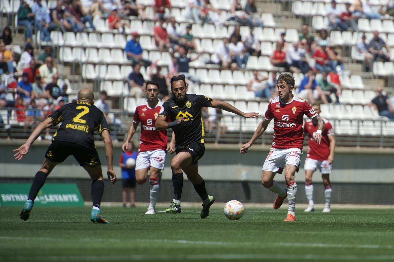 El partido del Real Murcia frente al Atlético Baleares, en imágenes