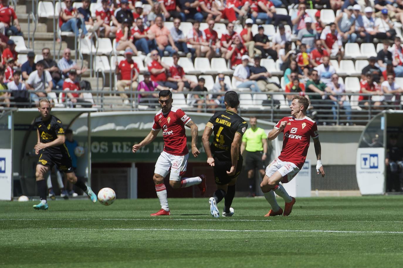 El partido del Real Murcia frente al Atlético Baleares, en imágenes