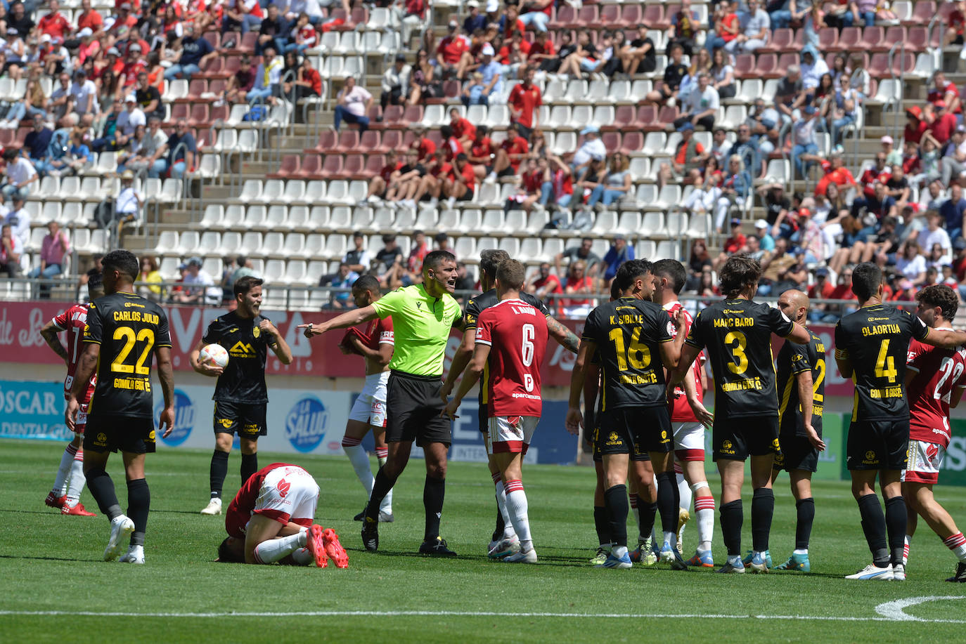 El partido del Real Murcia frente al Atlético Baleares, en imágenes