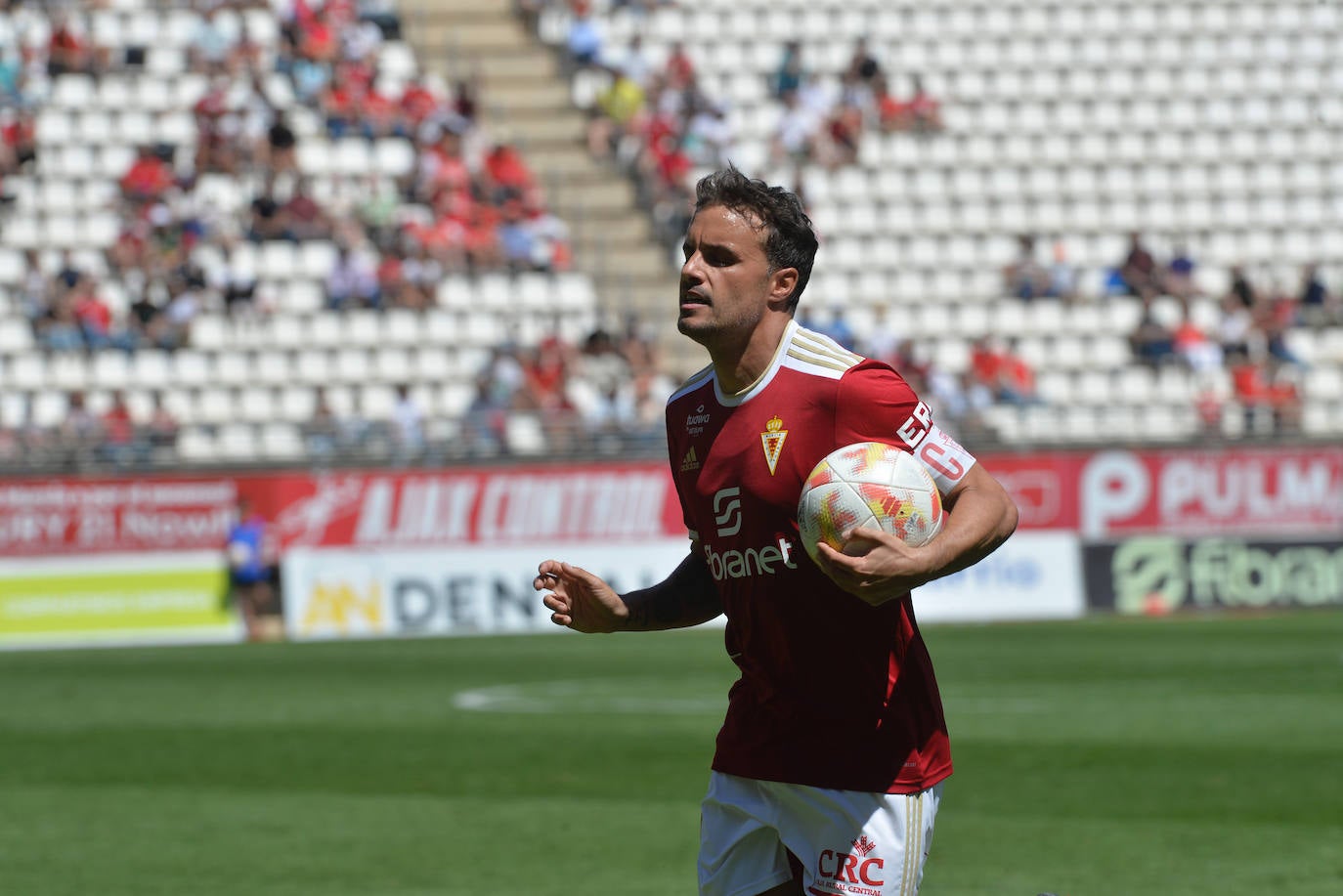 El partido del Real Murcia frente al Atlético Baleares, en imágenes