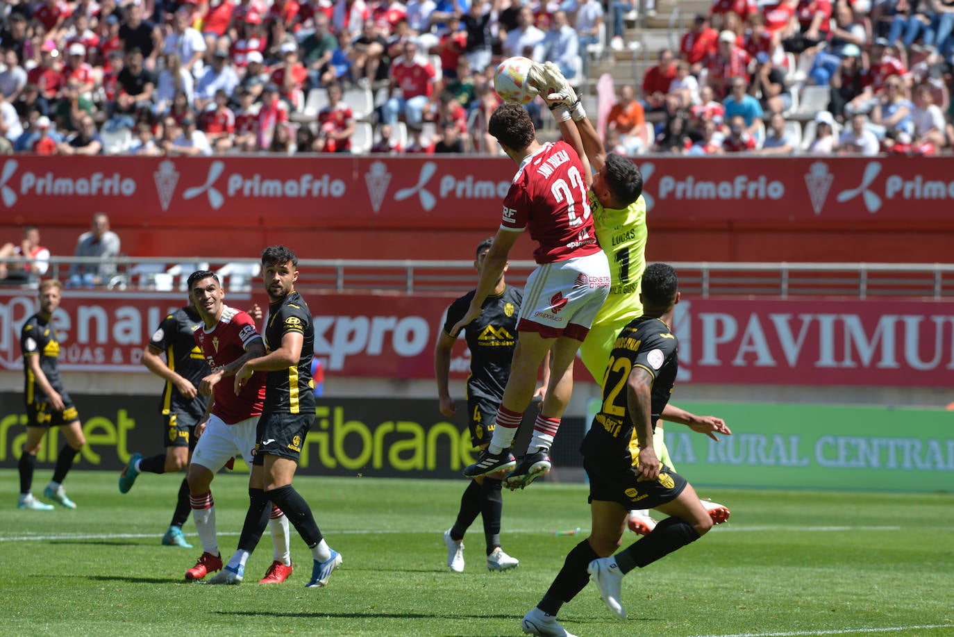 El partido del Real Murcia frente al Atlético Baleares, en imágenes