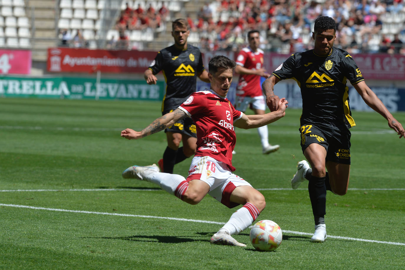 El partido del Real Murcia frente al Atlético Baleares, en imágenes