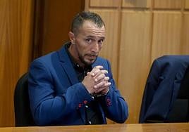 David 'El Mono', el acusado de asesinato en Puerto Lumbreras, este lunes, en el juicio.
