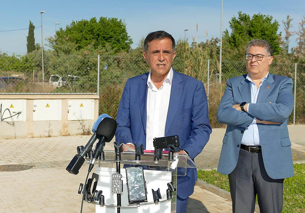 El alcalde de Murcia, José Antonio Serrano, presenta el proyecto.