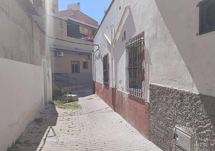 Casa en la pedanía murciana de Cabezo de Torres, donde las mujeres eran obligadas a mantener relaciones sexuales.
