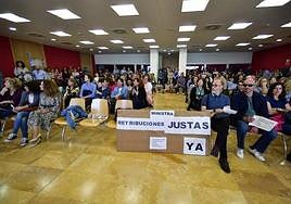 Paro de los funcionarios de justicia, este lunes, en Murcia.