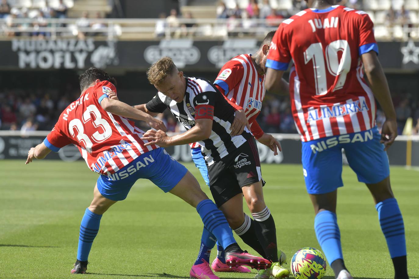 La victoria del Cartagena frente al Sporting, en imágenes