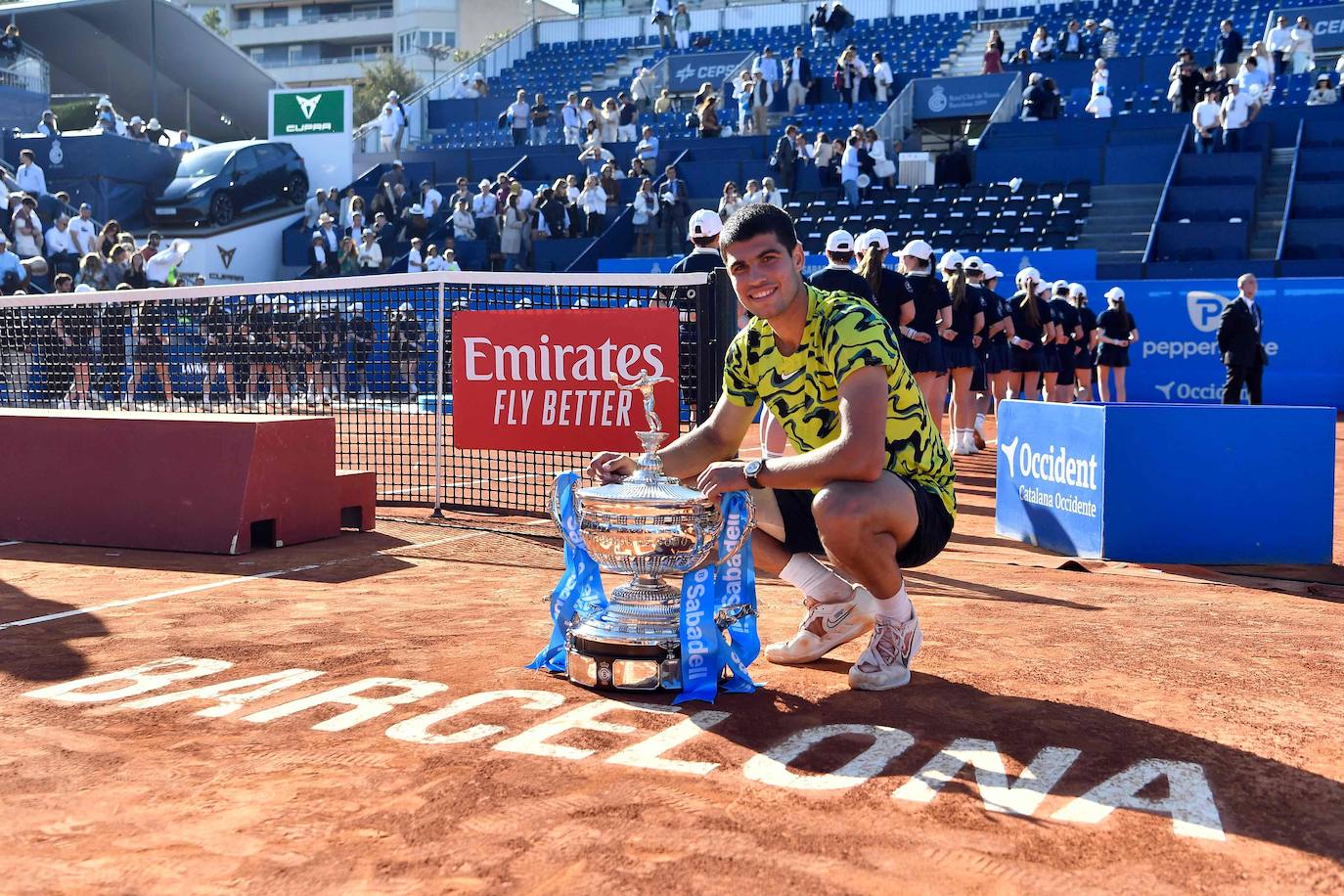 Alcaraz barre a Tsitsipas y revalida el Conde de Godó