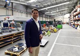 Francisco Gracia, CEO y presidente de Himoinsa, en la planta industrial de Corvus que el 'holding' familiar tiene en el polígono Cabecicos Blancos, en Librilla.