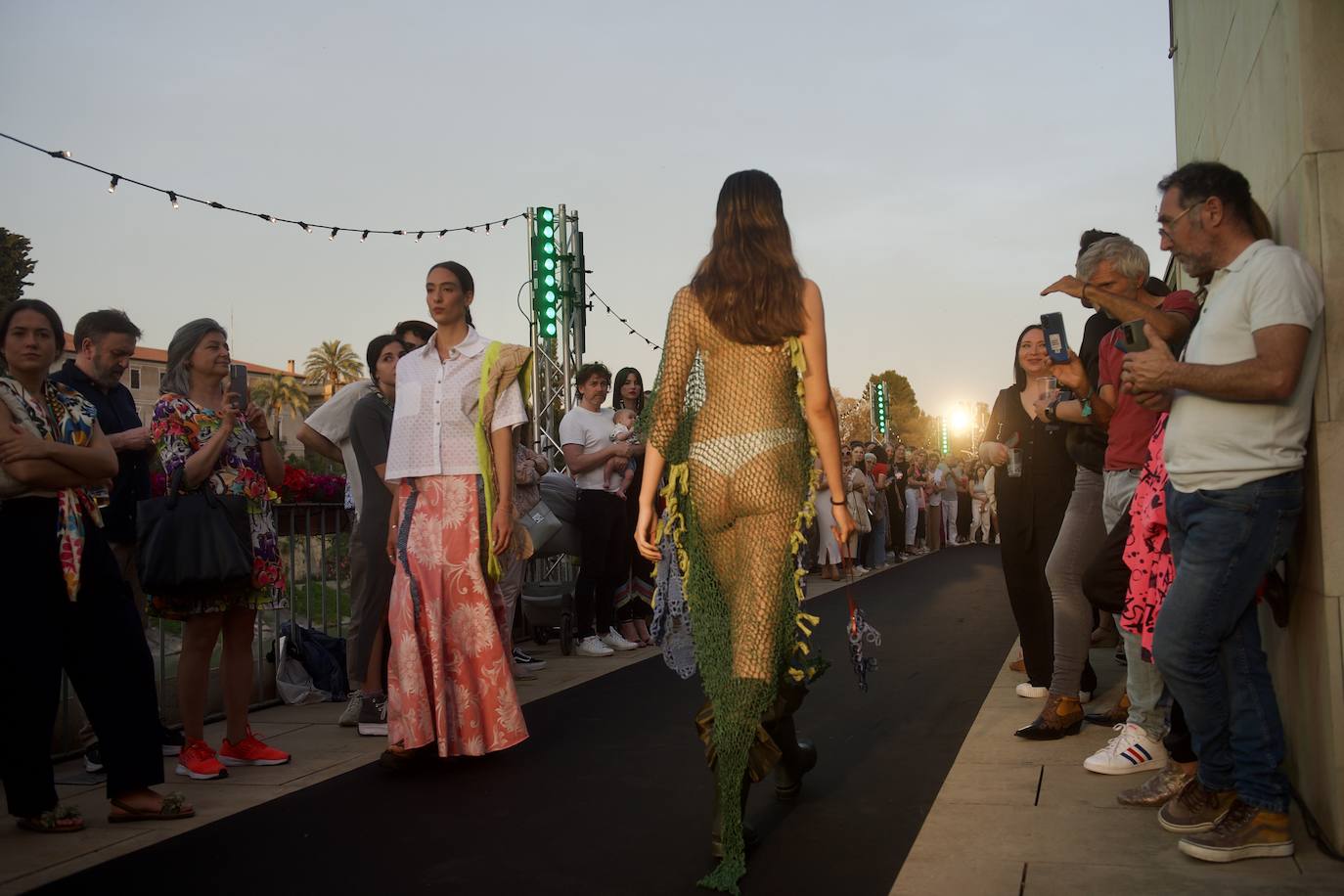 El desfile de África Hernández en Los Molinos del Río, en imágenes