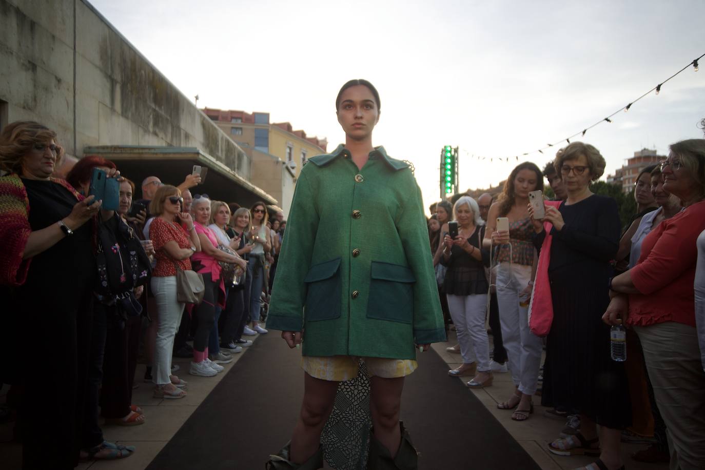 El desfile de África Hernández en Los Molinos del Río, en imágenes