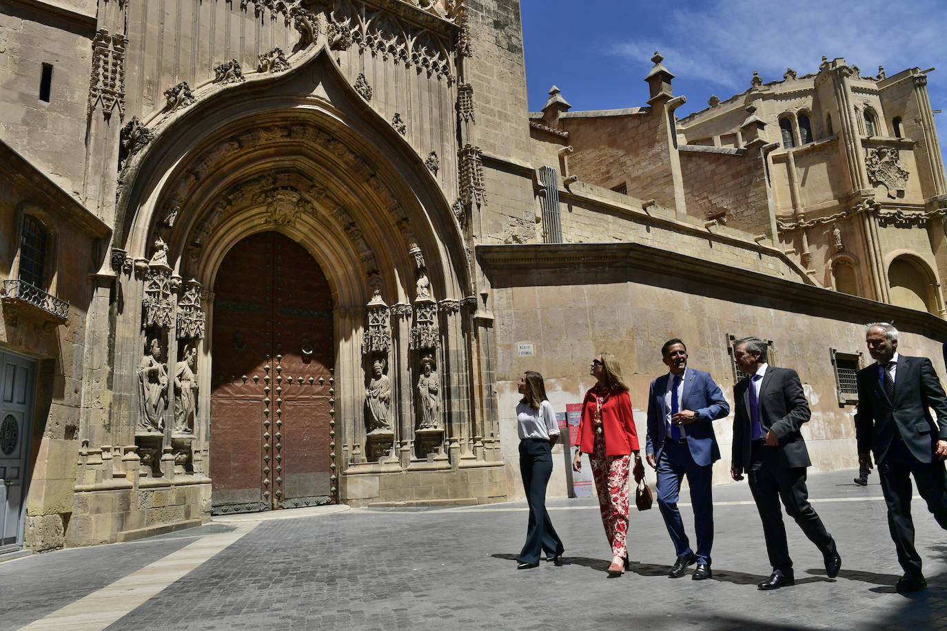 La visita de la Infanta Elena a Murcia, en imágenes