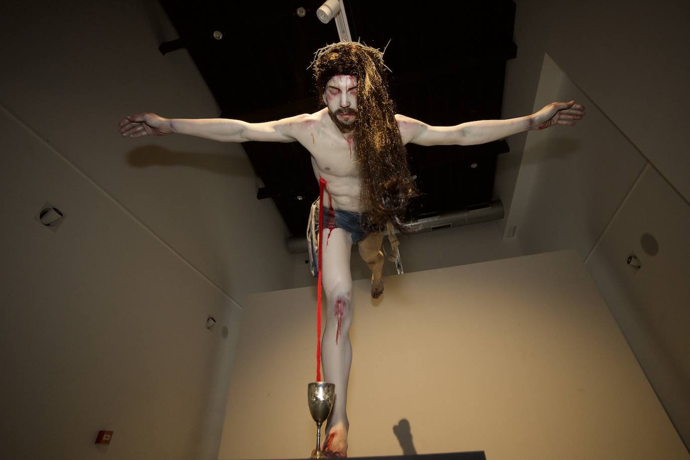 &#039;La Fuente&#039;, una escultura de Santiago Ydáñez