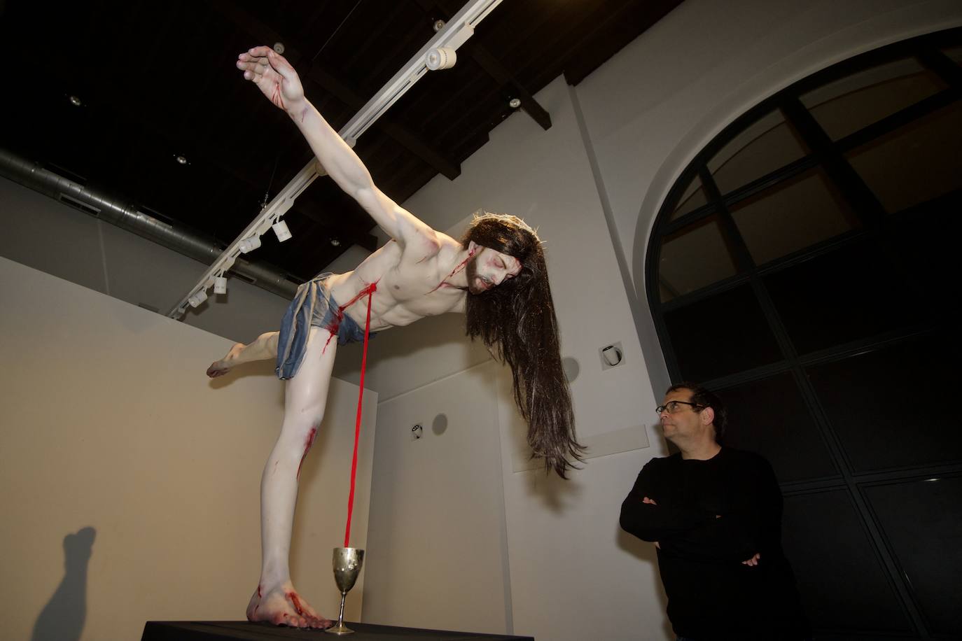 &#039;La Fuente&#039;, una escultura de Santiago Ydáñez